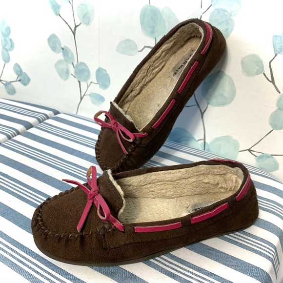 Airwalk Kids Classic Brown Suede Sherpa Fur Moccasin Slippers Shoes Pink Bow - Picture 3 of 10